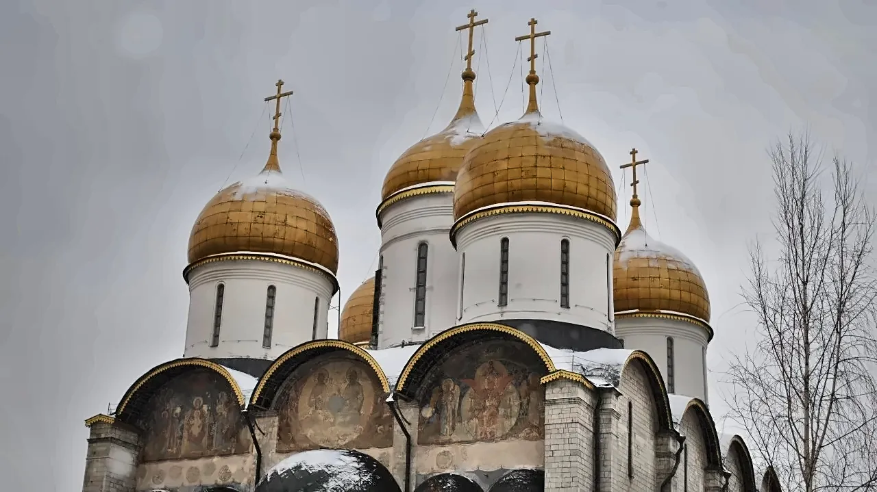 Обзорная экскурсия по территории Московского Кремля и одному собору для детской группы — экскурсия для школьников в Москве